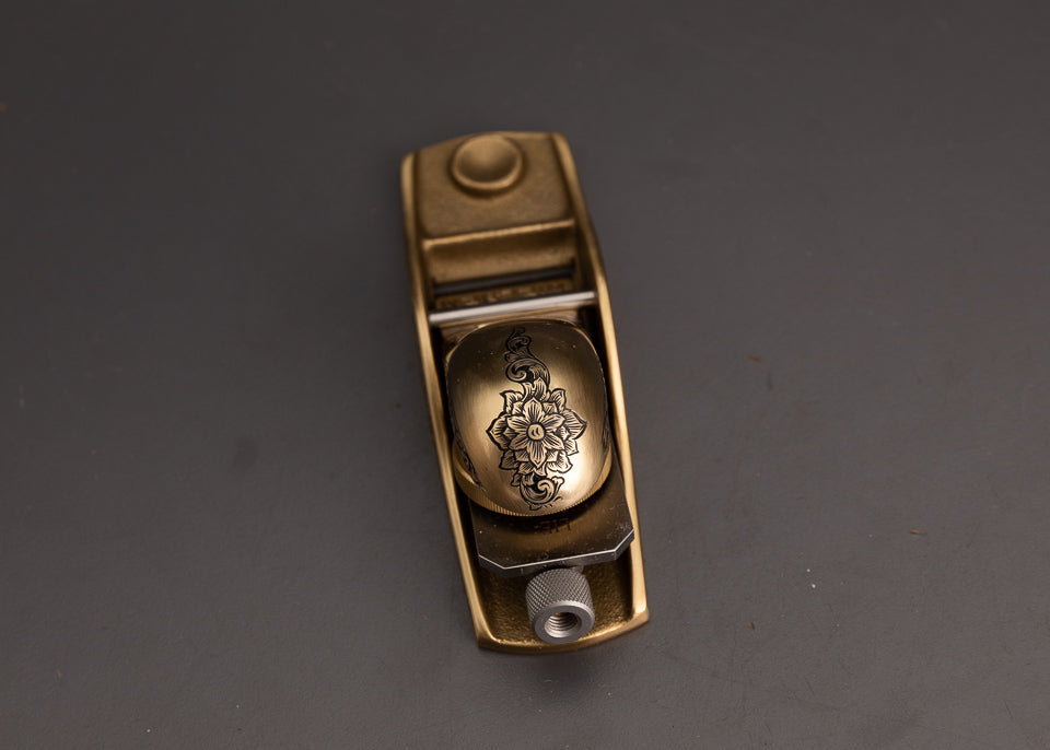 Stunning LIE NIELSEN No. 102 Low Angle Bronze Block Plane Lavishly Engraved by MIKHAIL DAVYDOV - 103079