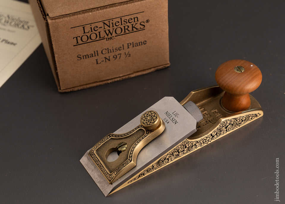 Spectacular LIE NIELSEN No. 97 1/2 Plane Lavishly Engraved by MIKHAIL DAVYDOV - 103622