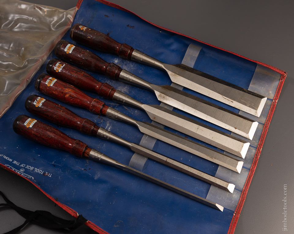 Near Mint with DECALS Set of STANLEY No. 720 Chisels in Roll - 106926
