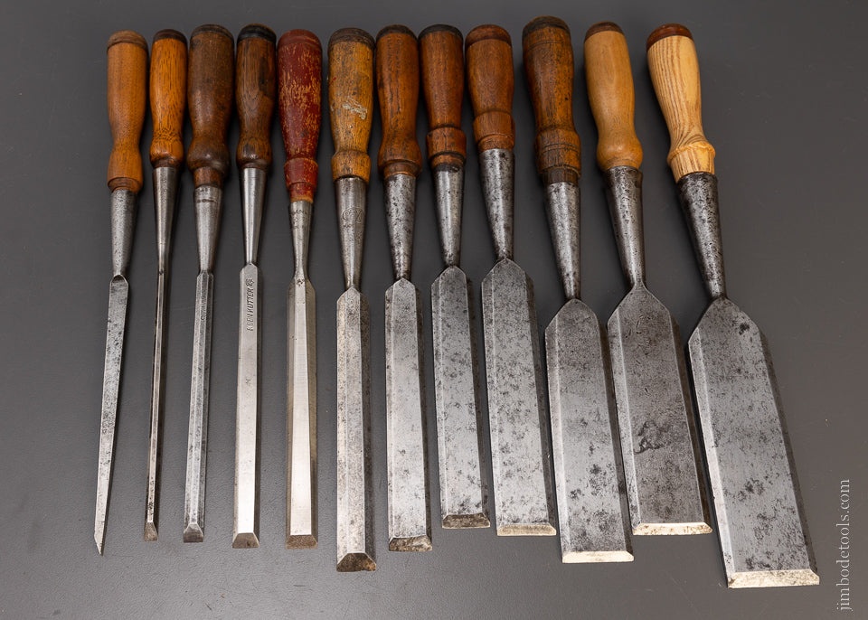 Fine Complete Graduated Set of 12 Bevel Edge Socket Chisels - 107638