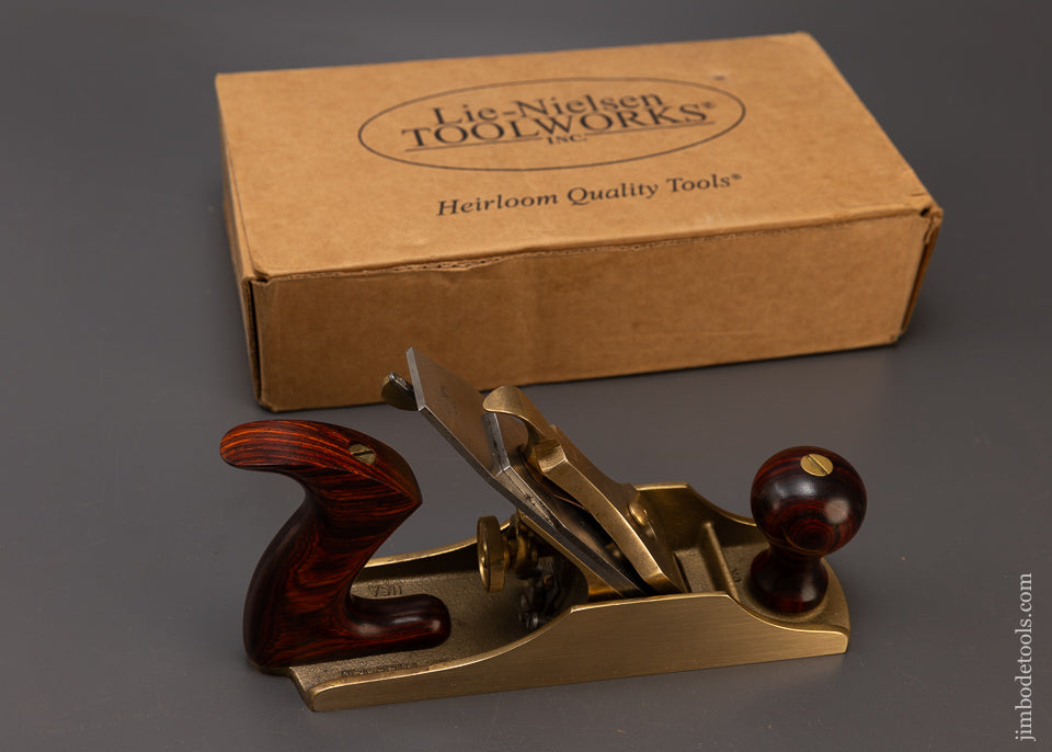 LIE NIELSEN No. 4 Bronze Smooth Plane with Cocobolo Handles & 50° York Pitch Frog - 108191
