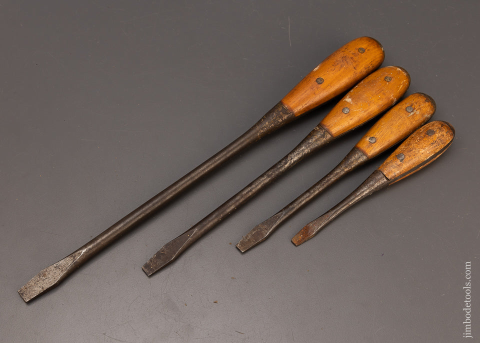 Good Set of 4 Perfect Handle Screwdrivers - 110973
