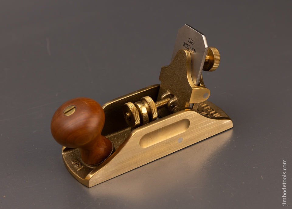 Minty LIE NIELSEN No. 212 Scraper Plane Bronze - 111174 – Jim Bode Tools