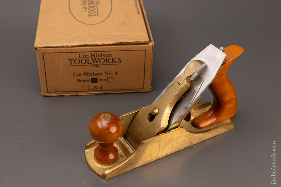 LIE NIELSEN No. 4 Bronze Smooth Plane Near Mint in Box - 111224