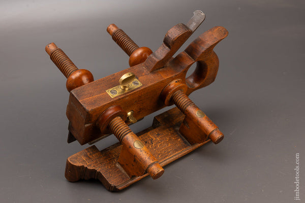 Fine Beech & Boxwood Screw Arm Plow Plane by OHIO TOOL CO. - 111230