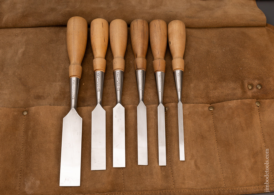 Fine Set of 6 LIE NIELSEN Bevel Edge Chisels in Original Leather Roll - 111346