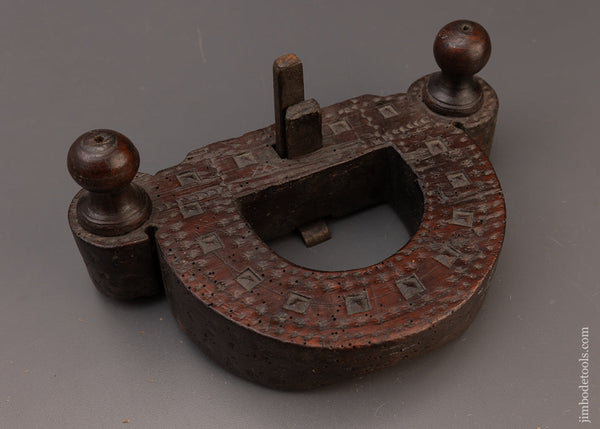 Fancy 18th Century D Shaped Carved Router Plane - 111437