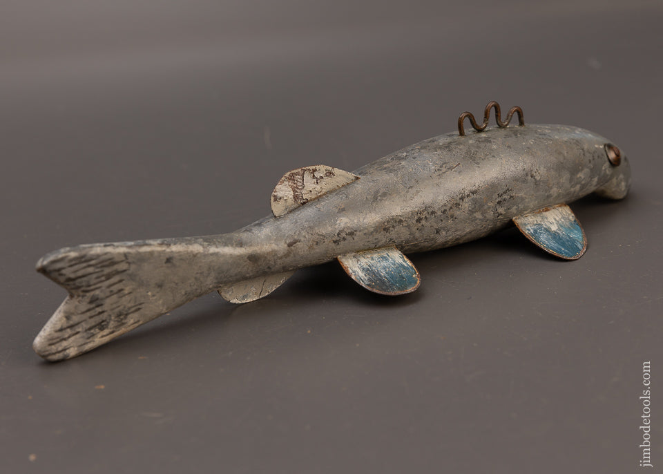 Beautiful 10 1/2 Inch Fish Decoy by ROBT. LINDNER, Clarence, N.Y. - 111448