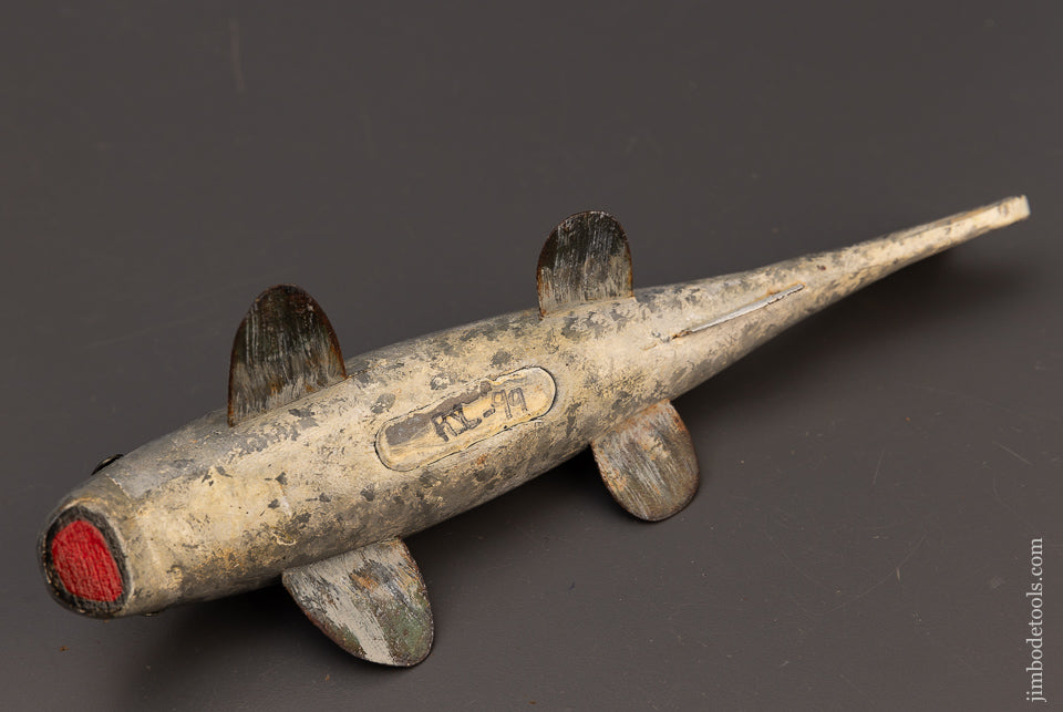 Beautiful 10 1/2 Inch Fish Decoy by ROBT. LINDNER, Clarence, N.Y. - 111448