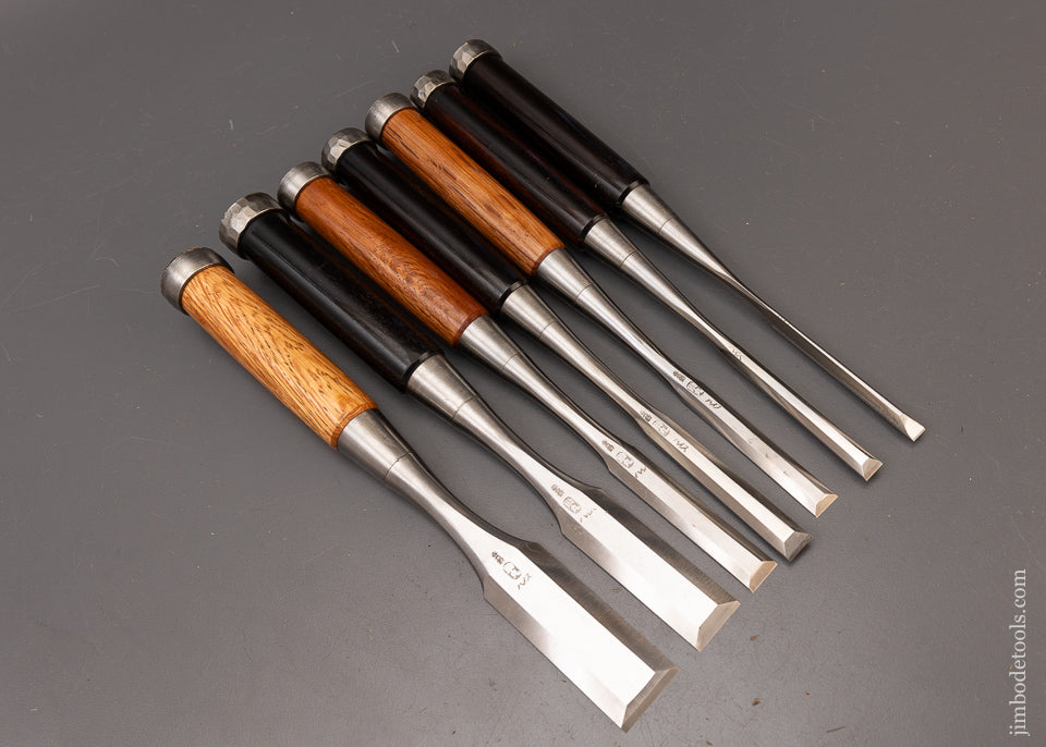 Stunning Set of 7 SUKEMARU Japanese Chisels with Contrasting Handles - 111464