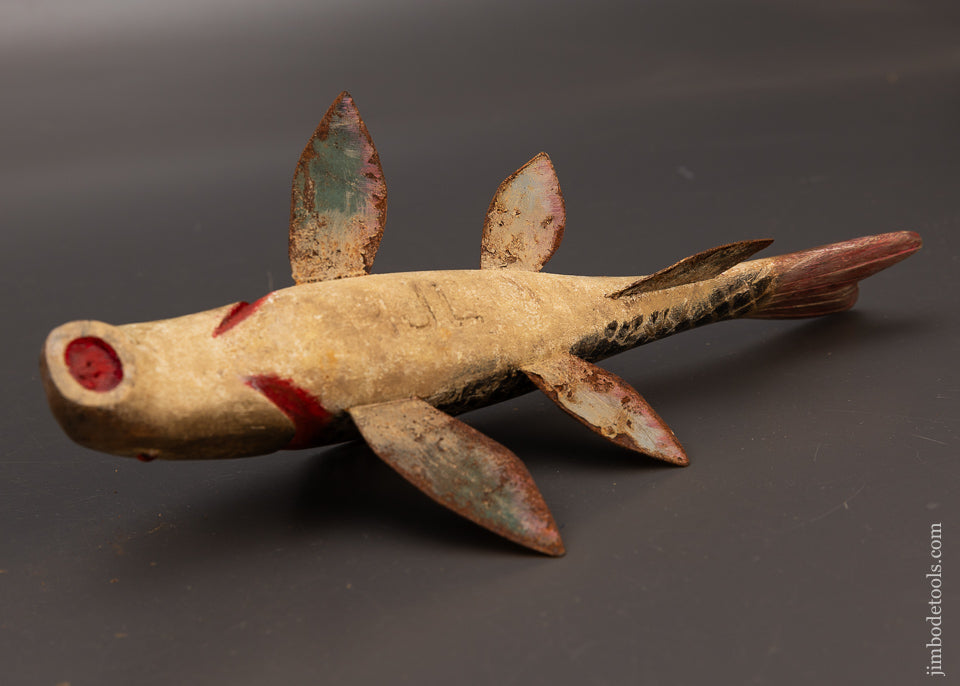 Stunning Swimming Fish Decoy by ROBERT LINDNER Clarence, N.Y. - 111466