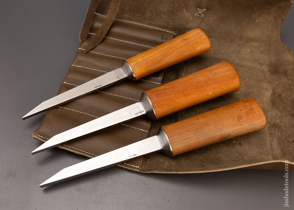 Leather Roll of 3 RAY ILES Pig Sticker Mortise Chisels - 111549