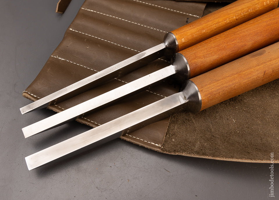Leather Roll of 3 RAY ILES Pig Sticker Mortise Chisels - 111549