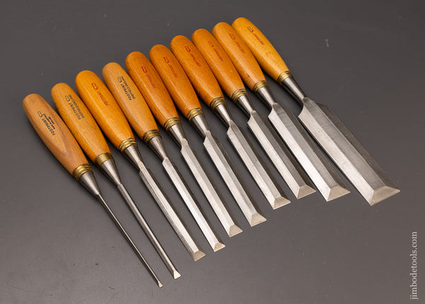 Extra Fine Graduated Set of 10 Bench Chisels by FOOTPRINT  — 111580