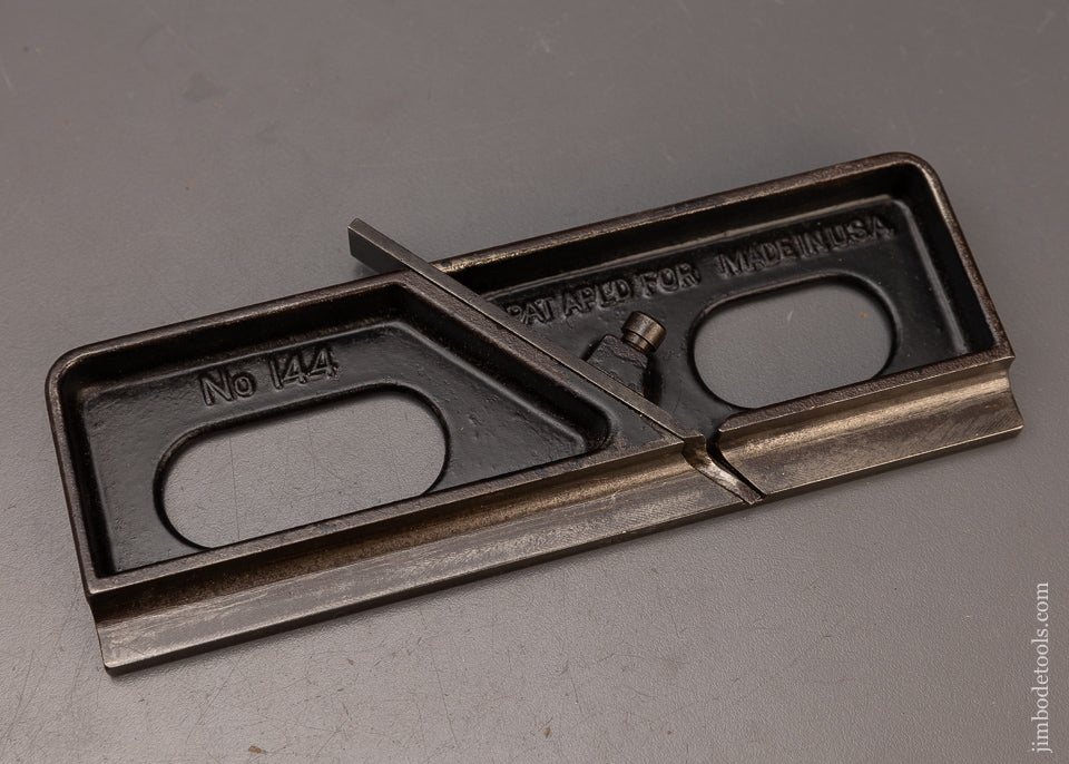 Fine STANLEY No. 144 Rounding Plane 3/8 Inch - 111727