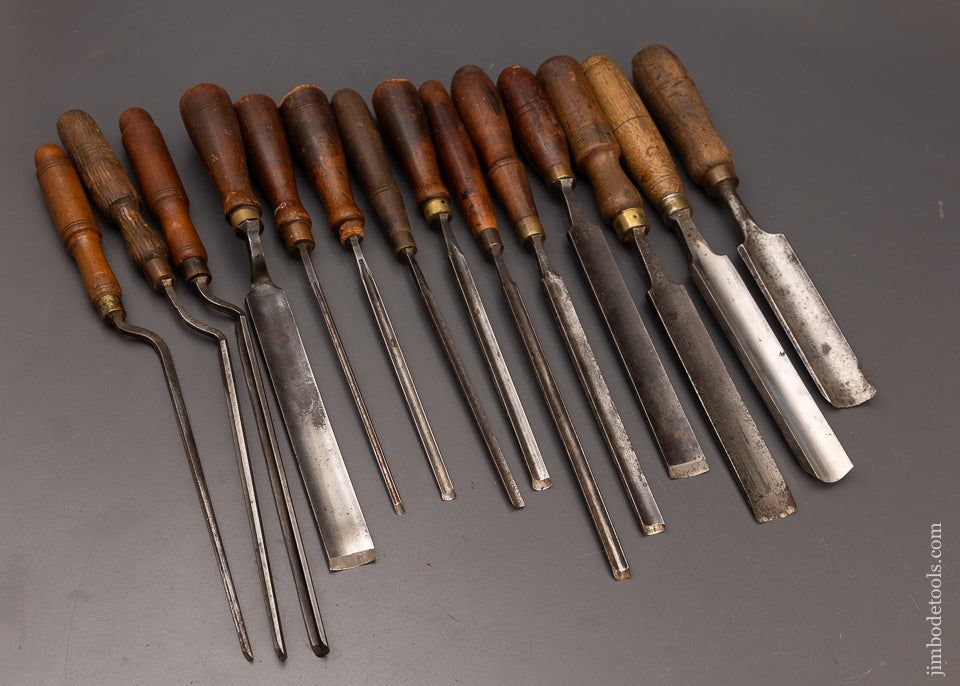Gouges In The Workshop 14 Assorted Maker Gouges - 111838 – Jim Bode Tools