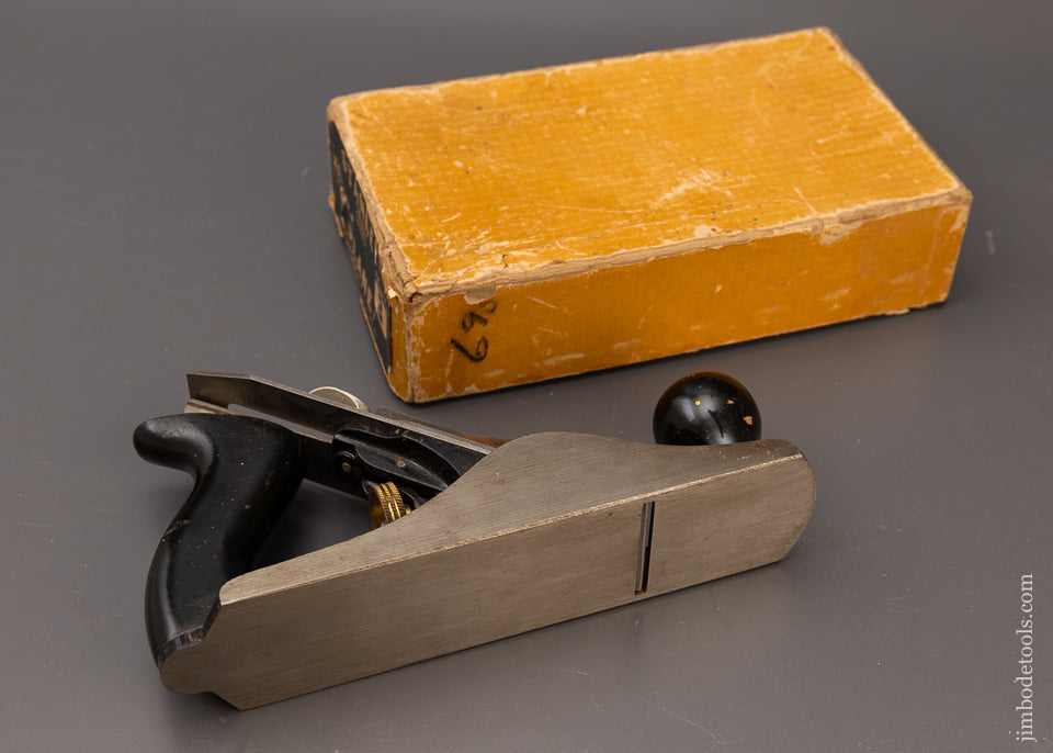 Fine STANLEY No. 3 Smooth Plane Near Mint in Box - 111977