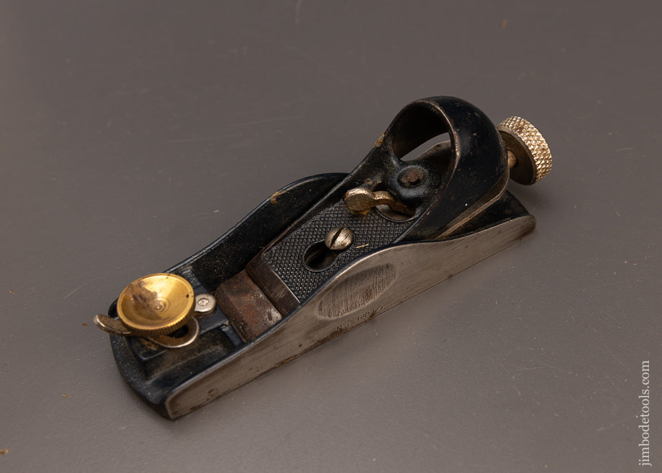 Fine STANLEY No. 60 1/2 Low Angle Block Plane with Adjustable Mouth - 112009