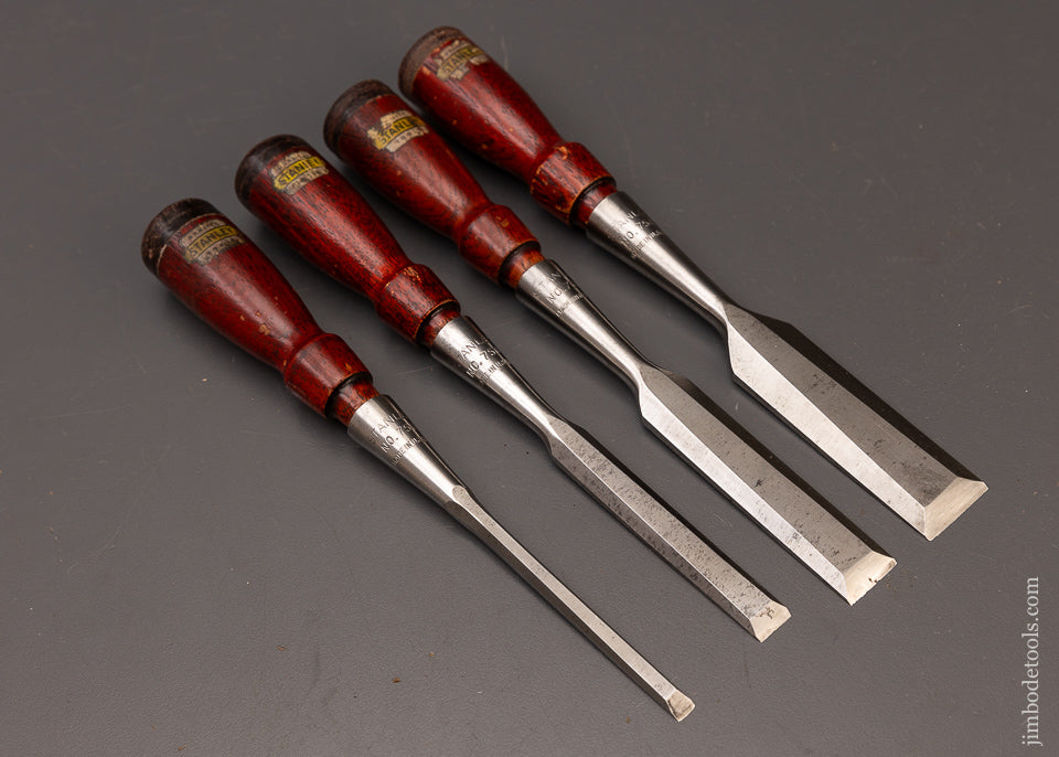 Near Mint Set of 4 STANLEY No. 750 Chisels with Decals - 112053