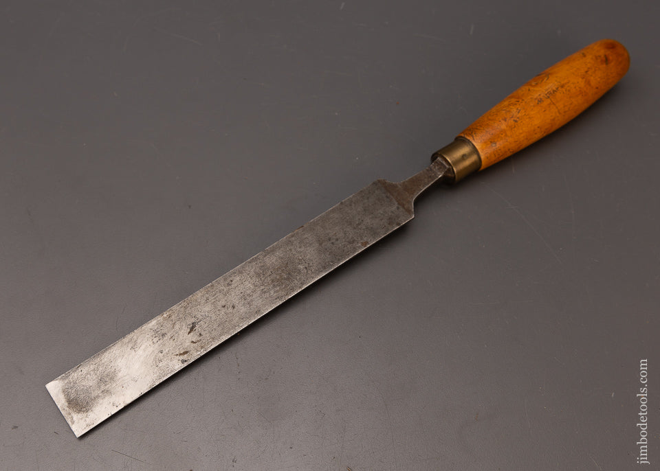 Long, Thin Boxwood Handled Paring Chisel 1 1/4 Inches Wide MARPLES - 112054