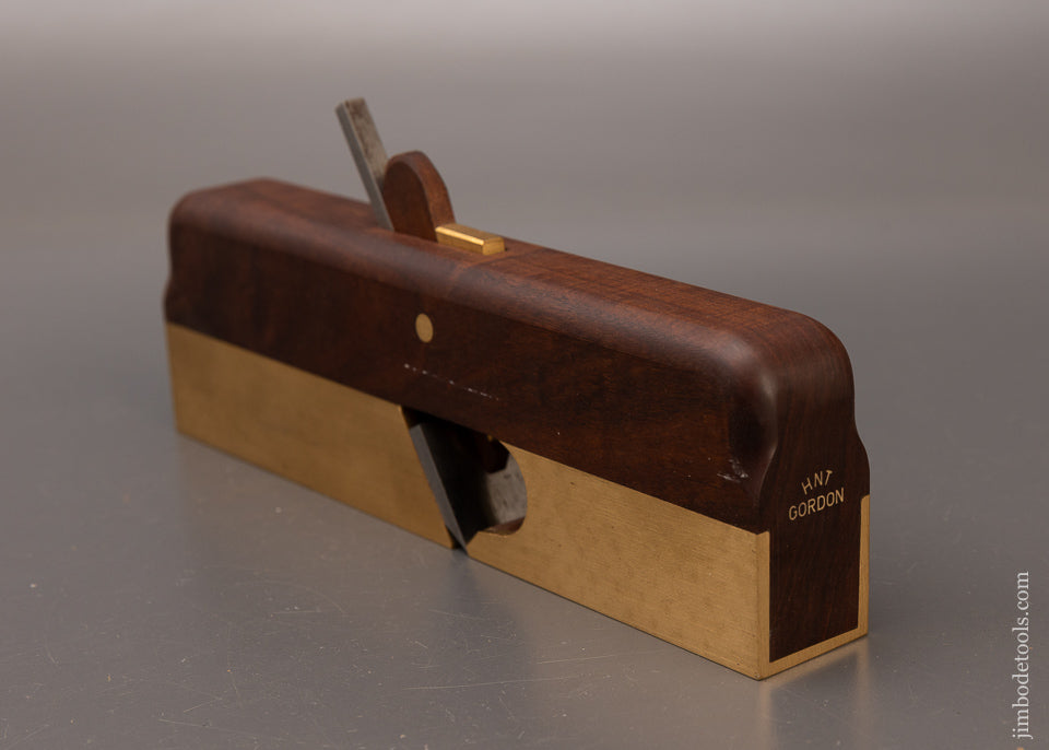 Near Mint H.N.T. GORDON 1 1/4 Inch Wide Rabbet Plane Gidgee Infill - 112117