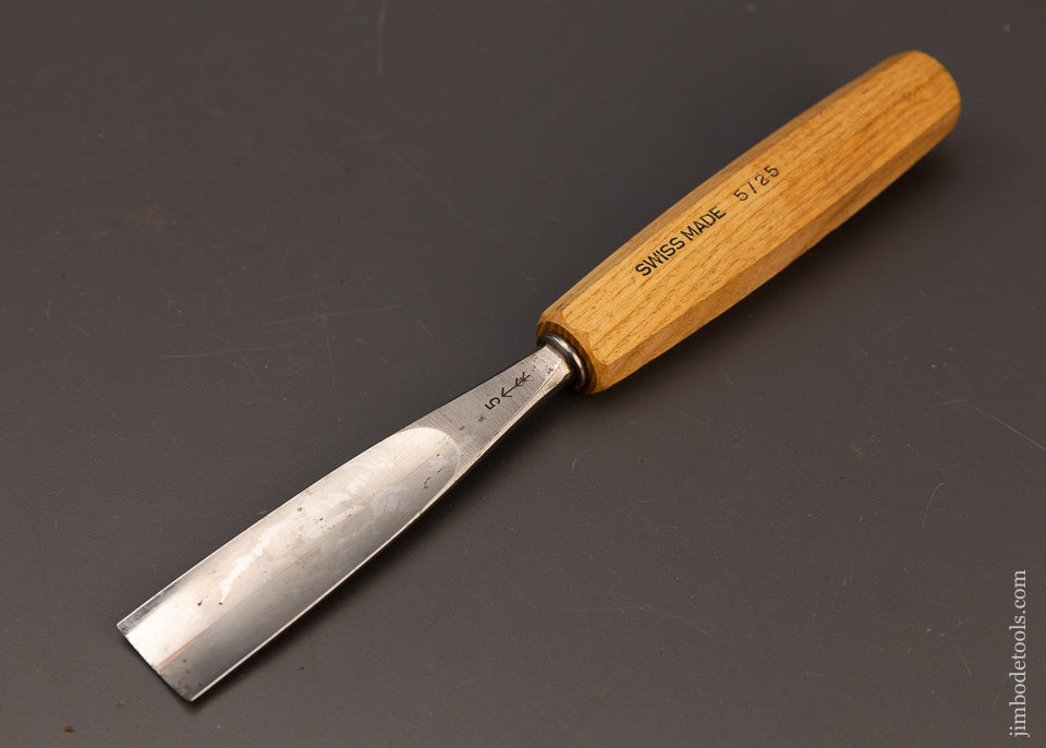 thumbnail interactive-video image 1 of C.S. Osborne Adjustable Gouge V-shaped #128-90 Leatherwork Tool Made In 1 of 13