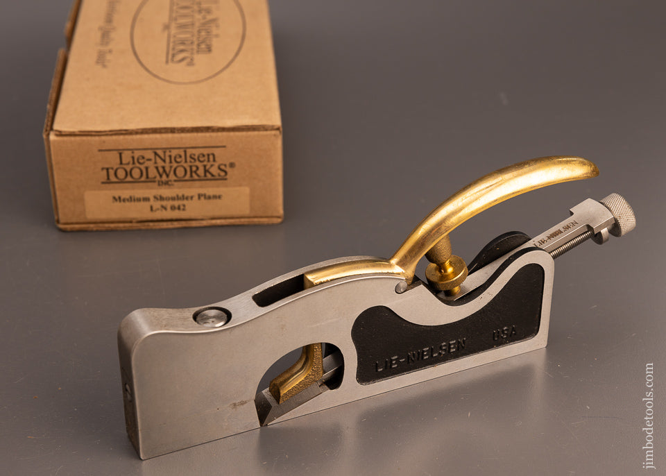 LIE NIELSEN No. 042 Medium Shoulder Plane Mint in Box - .112811