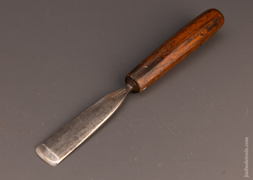 Fat 1 Inch Wide No. 4 Carving Chisel Gouge ADDIS - 112813