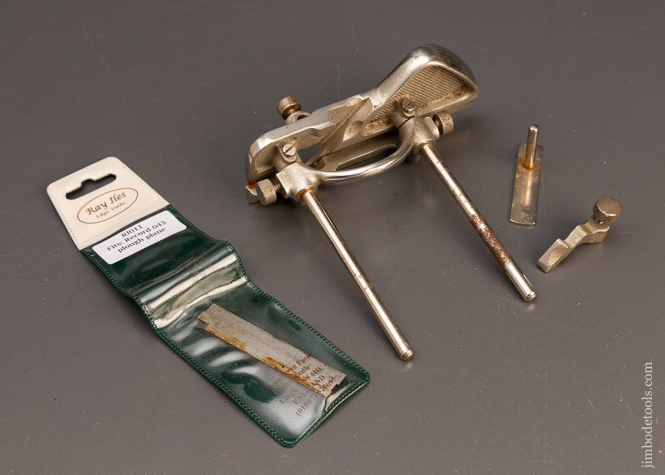 RECORD No. 043 Plow Plane with new Cutter Set - 113618