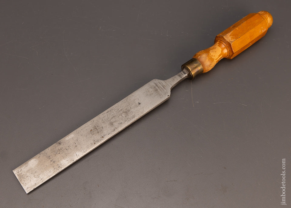 Great 1 1/4 Inch Long, Thin Boxwood Handled Paring Chisel by BRADES - 114040