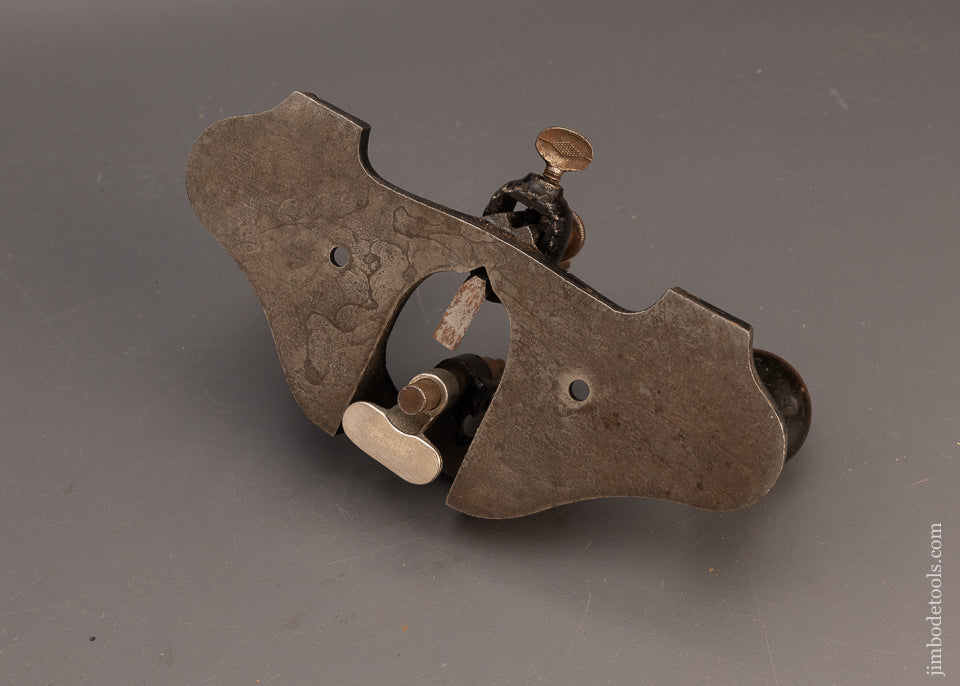 Fine MILLERS FALLS No. 67 Router Plane with 1/4 inch Cutter - 114274