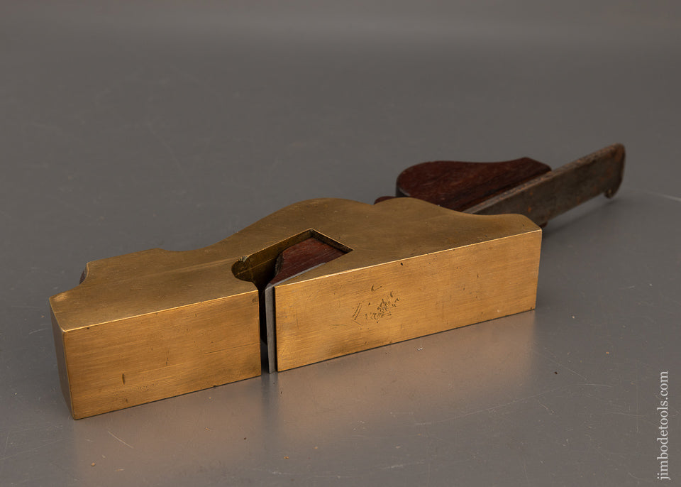 Pretty 1 1/2 Inch Wide Gunmetal Low Angle Shoulder Plane - 115267