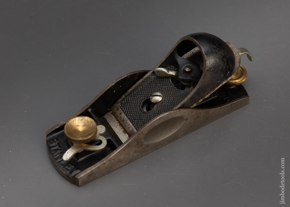 Extra Fine STANLEY No. 9 1/2 Block Plane with Adjustable Mouth - 115604