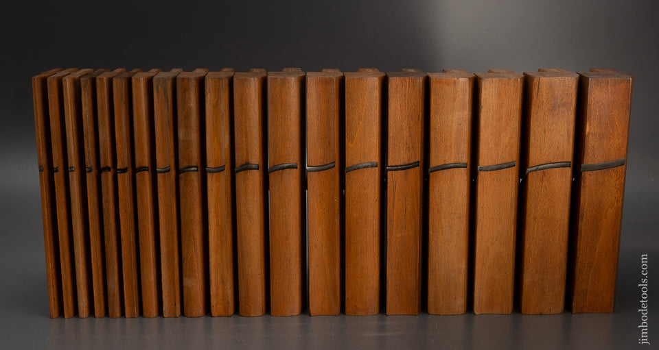 Fine Set of 18 Hollow & Round Moulding Planes by FAIRCLOUGH LIVERPOOL Ca. 1856-93 - 115650