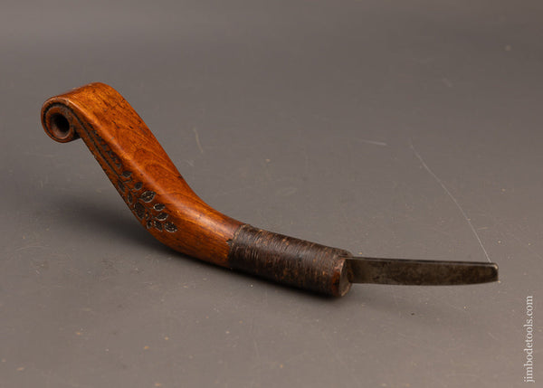 Stunning Pierced Fiddle Back Hand Carved Native American Crooked Knife - 115795