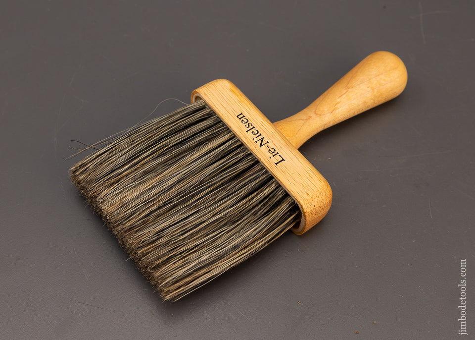 Mint LIE NIELSEN Shop Brush - 116191