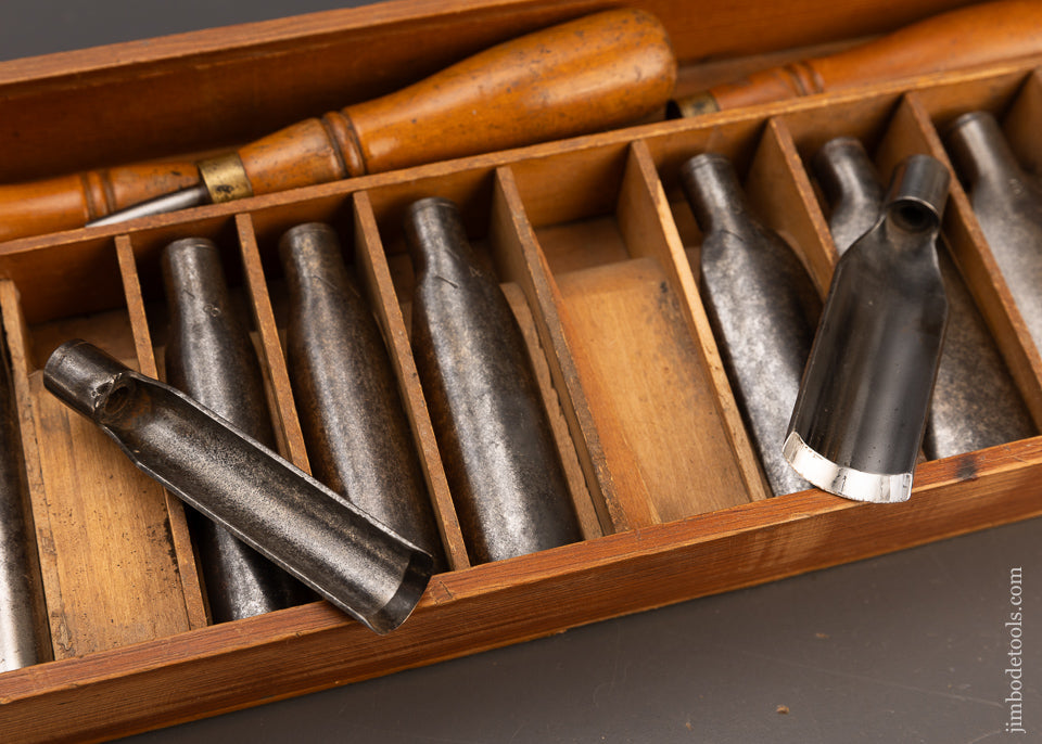 RARE & FINE! Fifteen Piece No. 450 Patternmaker's Gouge Set by ADAMS & NELSON CO - 116028