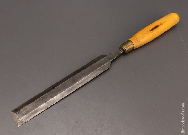 English Long, Thin Paring Chisel with Boxwood Handle 1 1/4 Inch - 116324