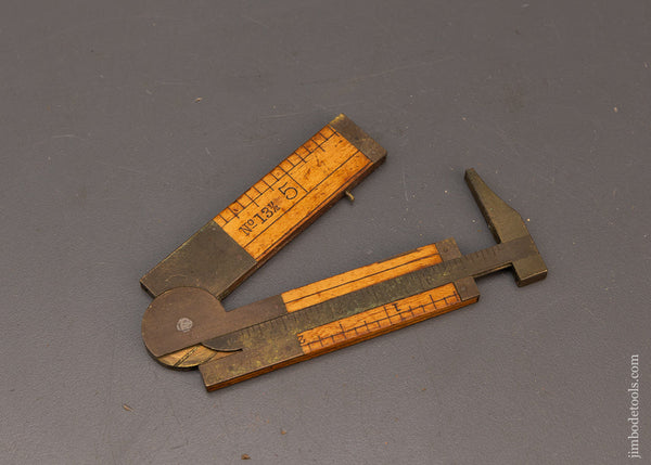 Fine STANLEY No. 13 1/2 Wide Body Boxwood Caliper Rule - 116478