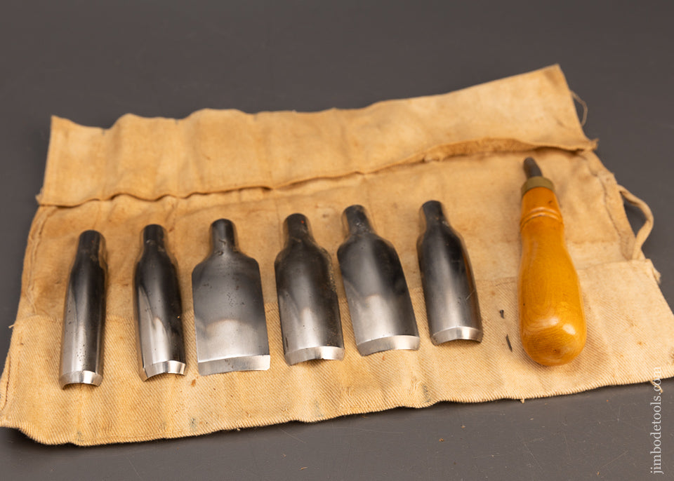 ADAMS & NELSON 7 Piece Set of Pattern Maker’s Gouges with Interchangeable Irons - 116669