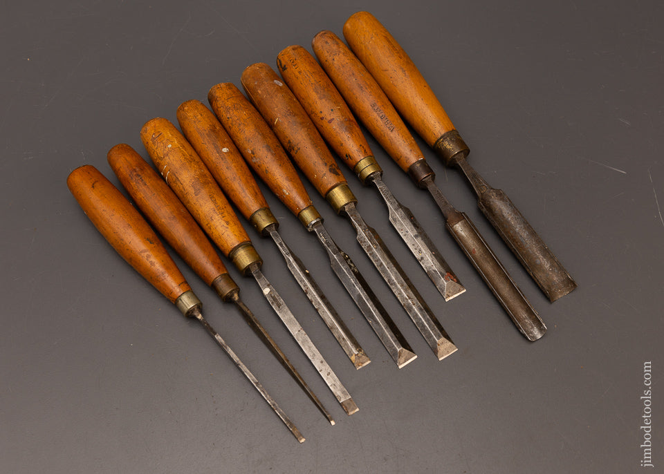 Fine Assortment of 9 Boxwood Handled Chisels - 116881