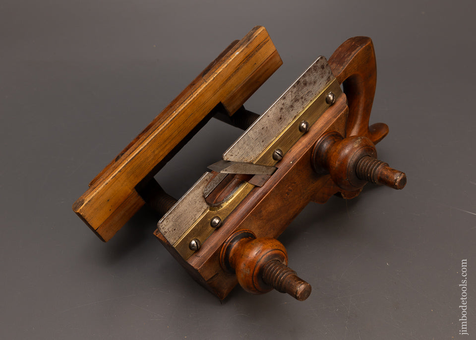 Fine-SANDUSKY-TOOL-CO.-No.-125-Applewood-Screw-Arm-Plow-Plane-117023