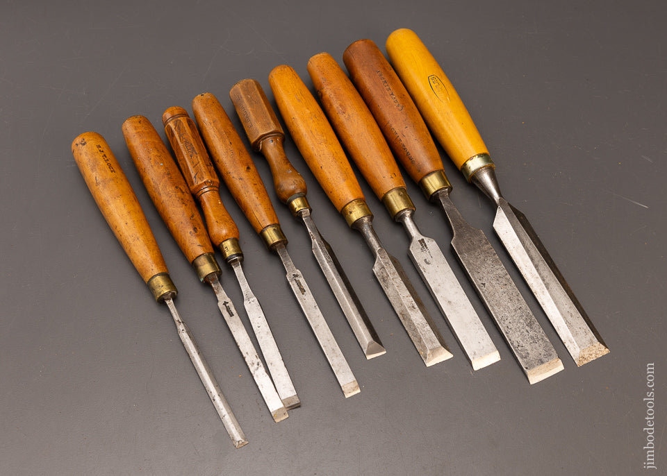 9-Assorted-Boxwood-Handled-Bench-Chisels-117132