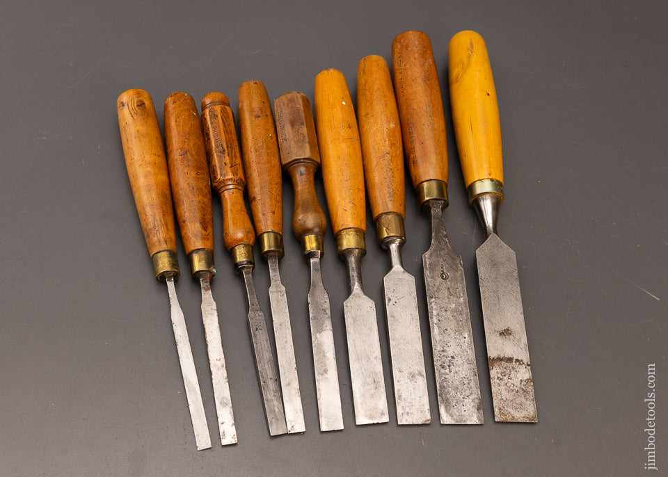 9-Assorted-Boxwood-Handled-Bench-Chisels-117132