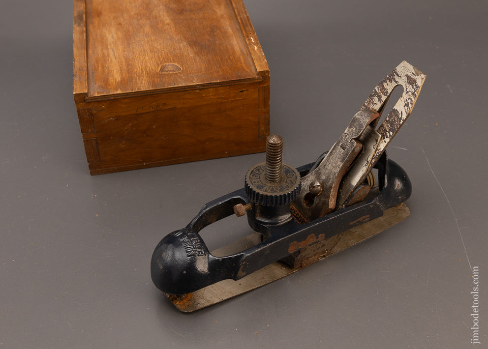 Crisp-RECORD-No.-020-Circular-Plane-117167