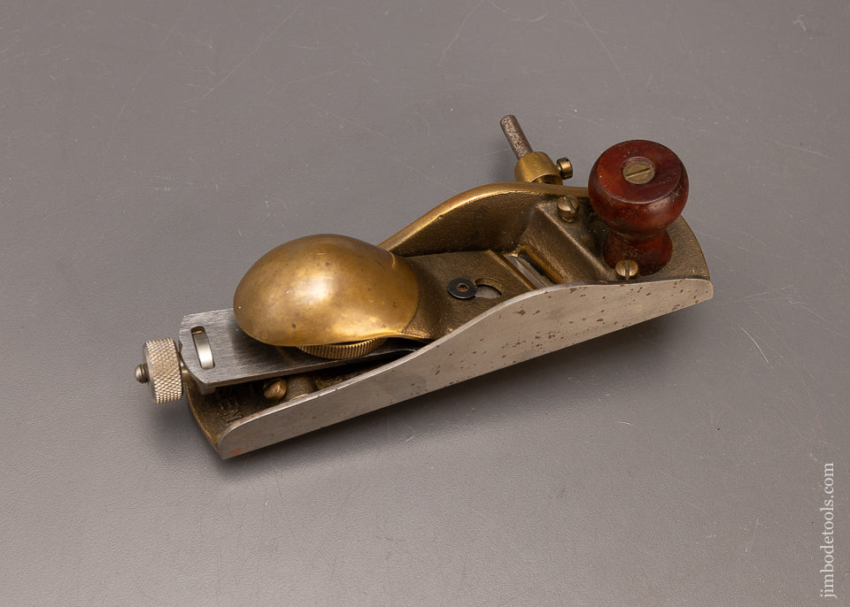 Fine-LIE-NIELSEN-No.-140-Skewed-Low-Angle-Block-Plane-with-Fence-&-Removable-Side-Plate-117256