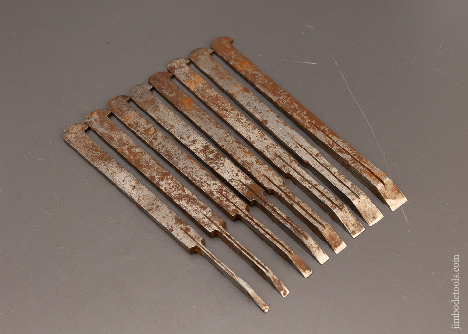 Fine-Little-Used-Graduated-Set-of-8-Plow-Plane-Irons-117306