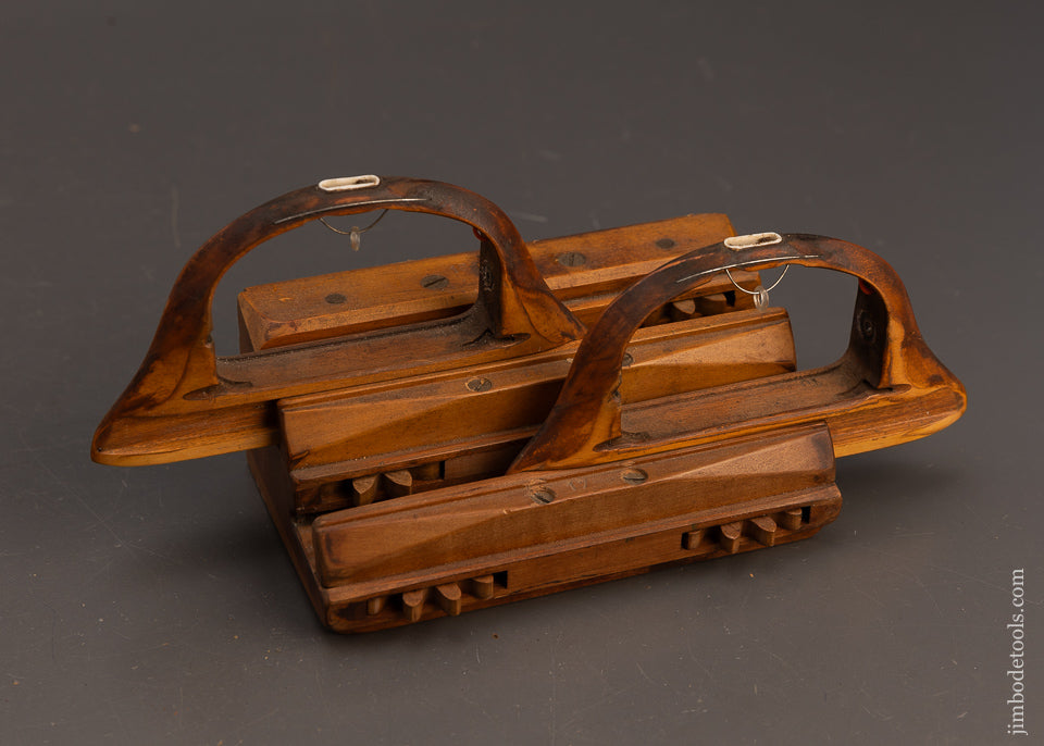 Stunning-2-Tier-Ribbon-Weaver’s-Shuttle-117525