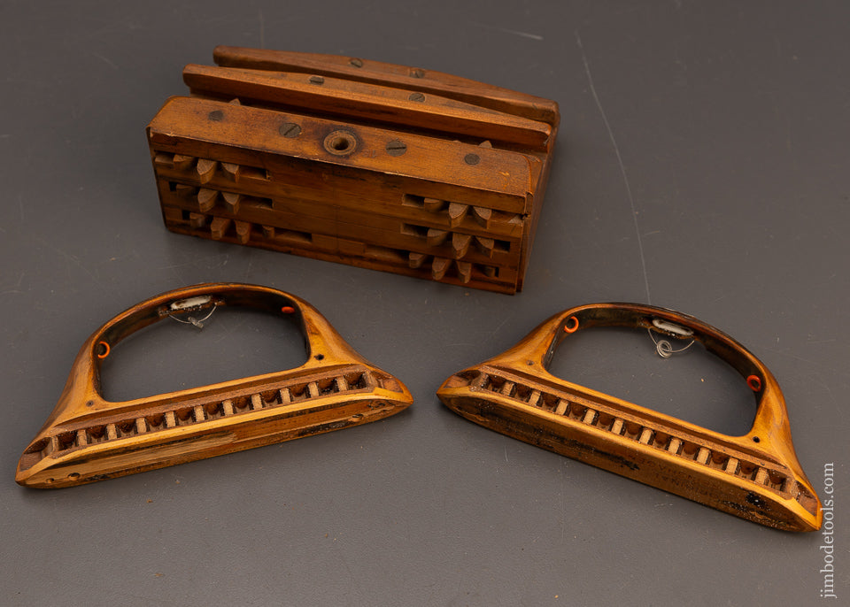 Stunning-2-Tier-Ribbon-Weaver’s-Shuttle-117525