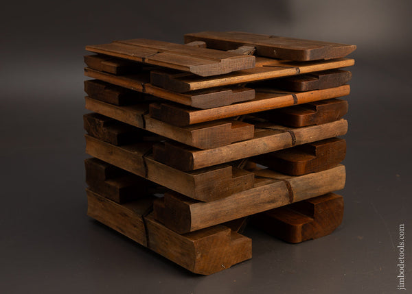 JOHN-MOSELEY-&-SON-LONDON-Skewed-Set-of-18-Hollow-&-Round-Moulding-Planes-117530